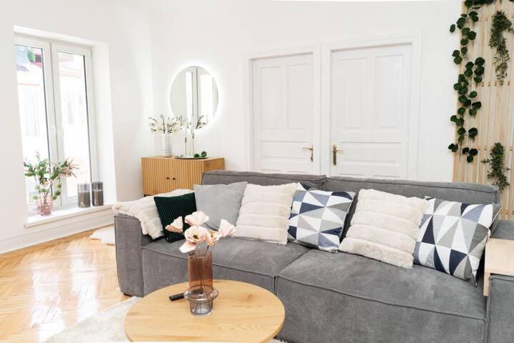 Freedom Apartments In The Heart Of Lviv - Balabana Str And Svoboda Avenue ภายนอก รูปภาพ