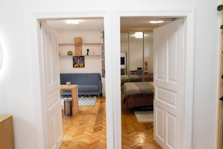 Freedom Apartments In The Heart Of Lviv - Balabana Str And Svoboda Avenue ภายนอก รูปภาพ